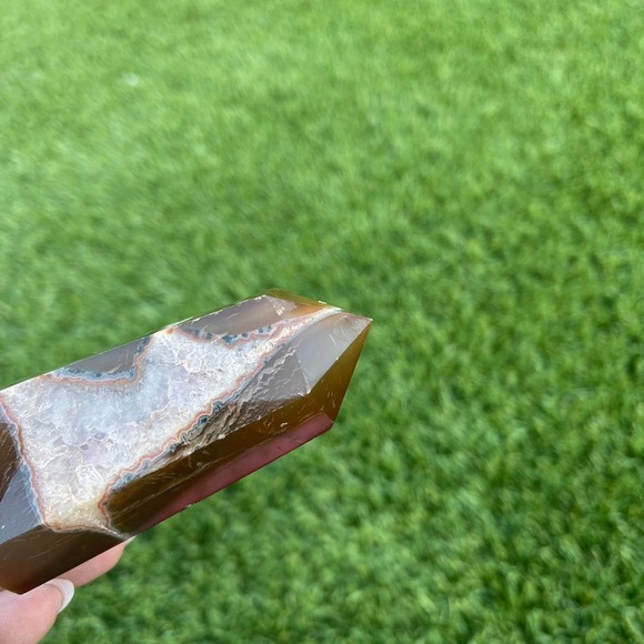 Carnelian Tower - Picture 5 of 12